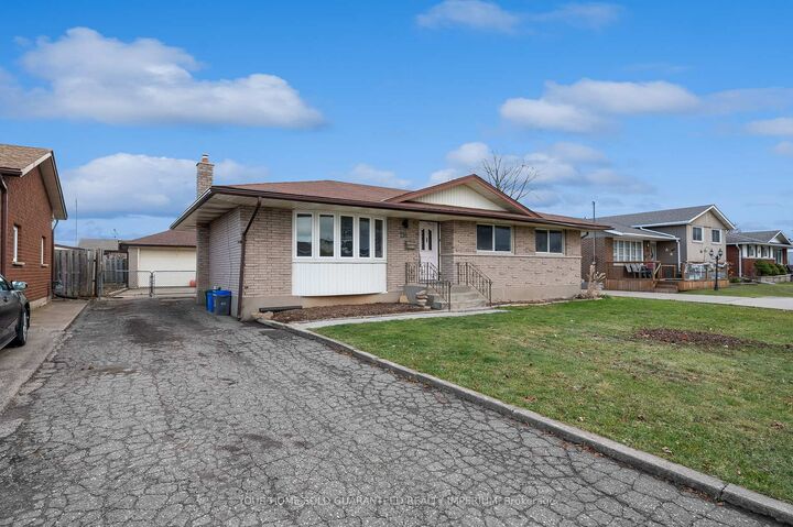 Property Photo:  116 Collier Road S  ON L2V 3T4 