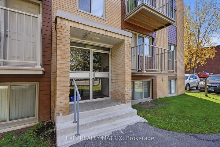 Property Photo: 1015 Cartier Boulevard 5 ON K6A 2Y4