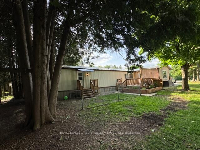 Property Photo:  5 Laurel Lane W  ON N0B 1T0 