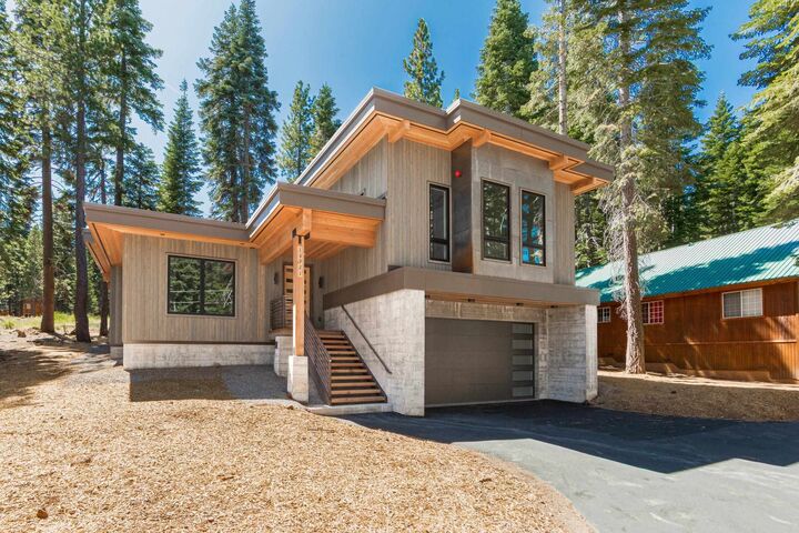 Property Photo:  13921 Copenhagen Drive  CA 96161 