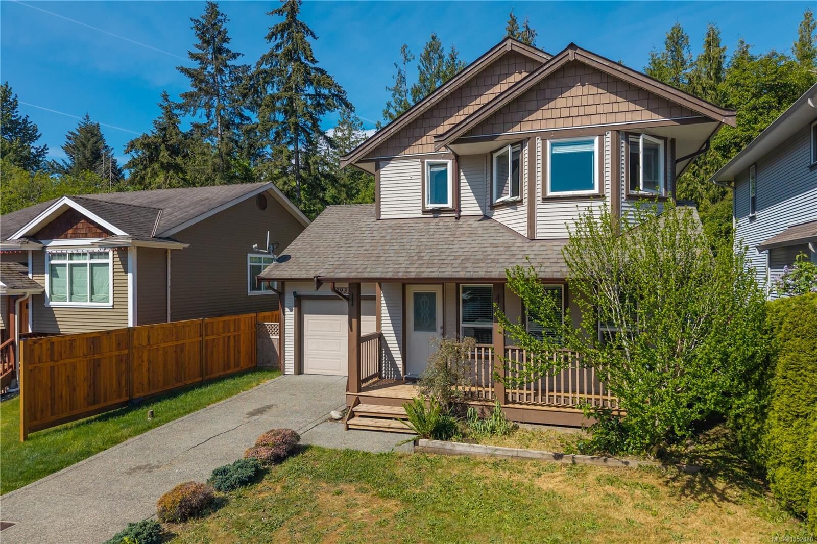 Property Photo:  293 Applegreen Ave  BC V9R 0A7 