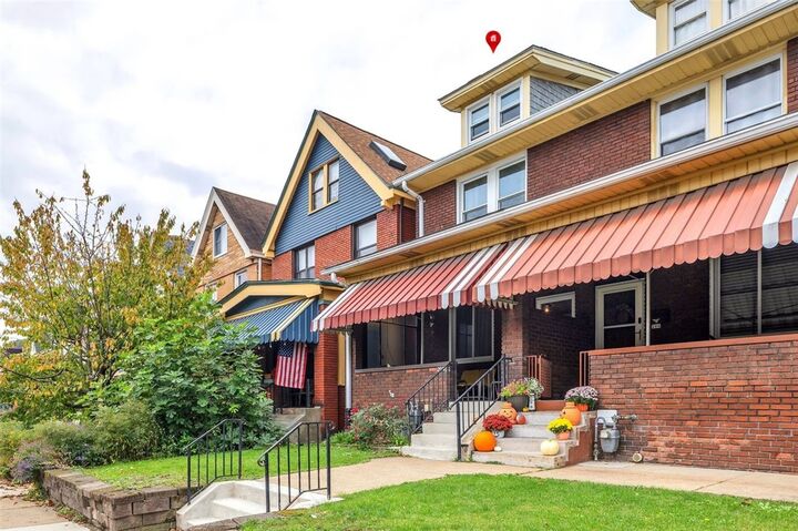 Property Photo:  208 Gross Street  PA 15224 