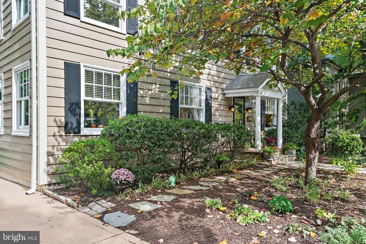 Property Photo:  2 Murray Avenue  MD 21401 