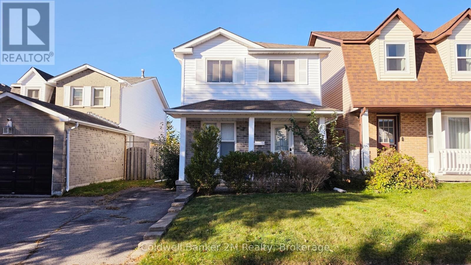 Property Photo:  852 Attersley Drive  ON L1K 1T9 