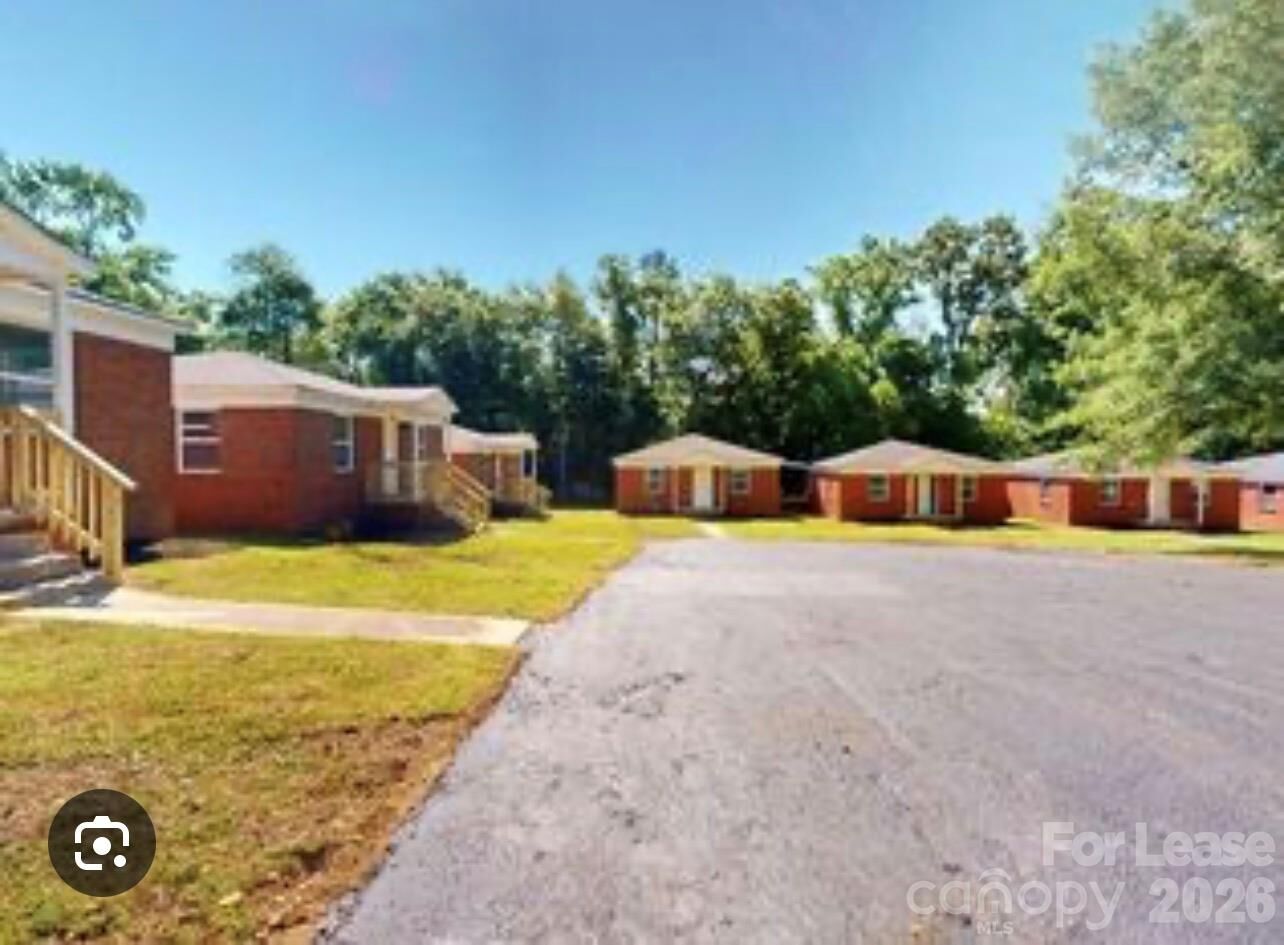 Property Photo:  4517 Helena Street  NC 28208 