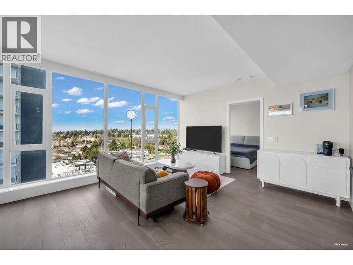 Property Photo:  7433 Cambie Street 1906  BC V6P 0J8 