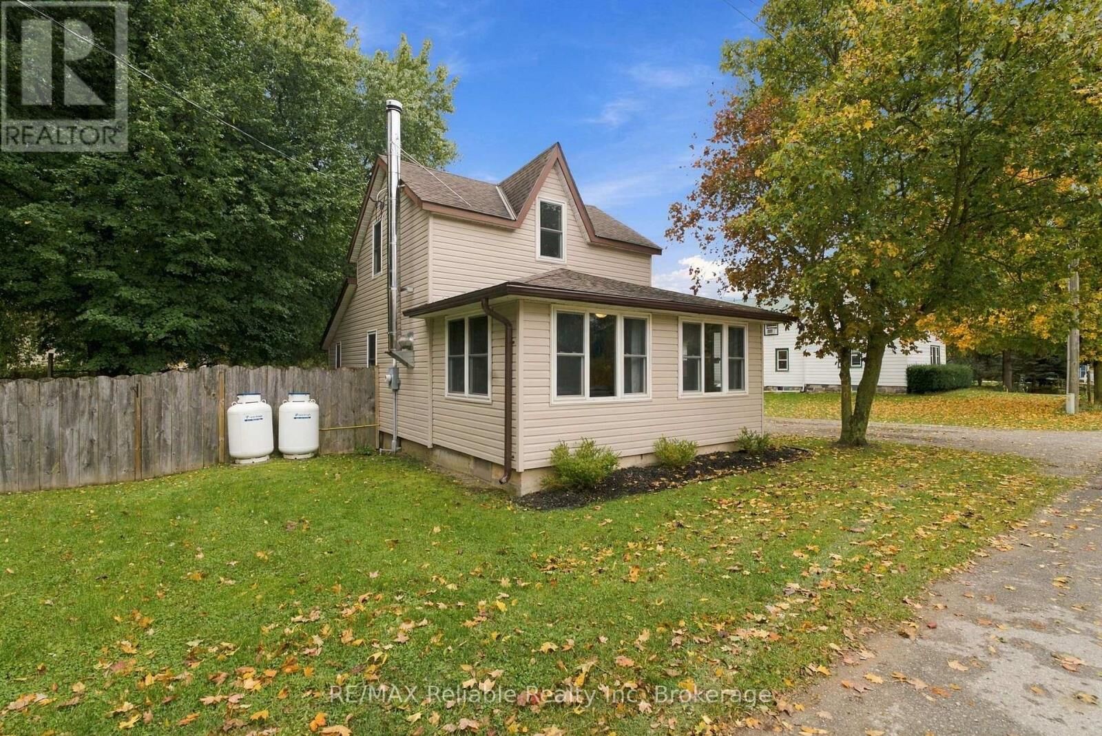 Property Photo: 74 William Street ON N0M 1R0
