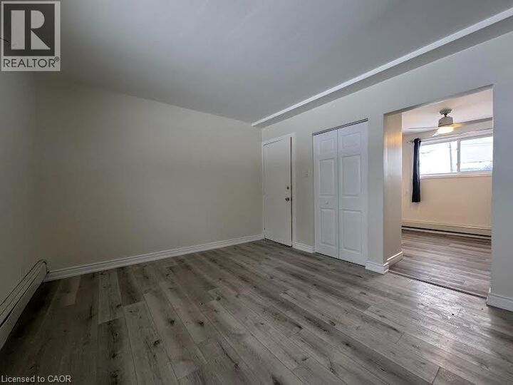 Property Photo:  258 Cedar Street 2  ON N1S 1W8 