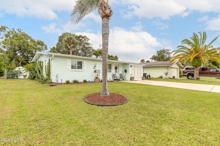 Property Photo: 1250 Peachtree Road FL 32114