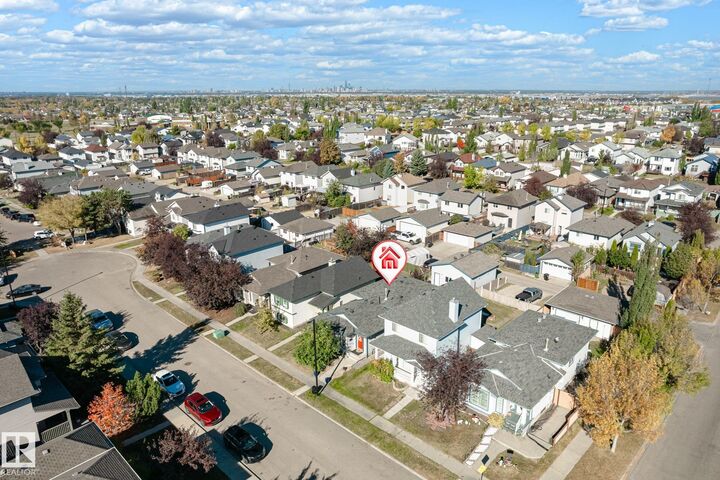 Property Photo:  1908 36 Avenue NW  AB T6T 1S9 