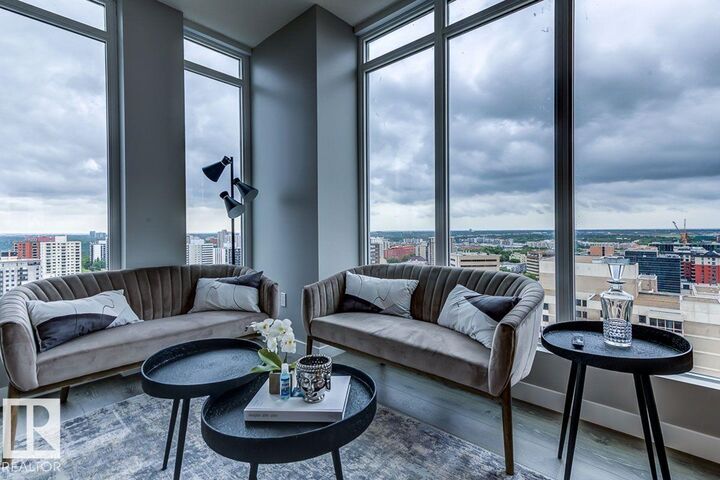 Property Photo:  9922 111 Street NW  AB T5K 1K2 
