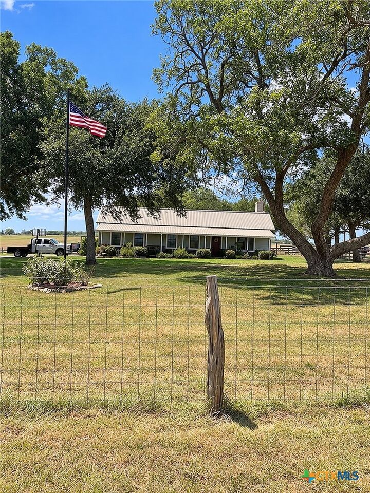 Property Photo:  1126 County Road 176  TX 77964 