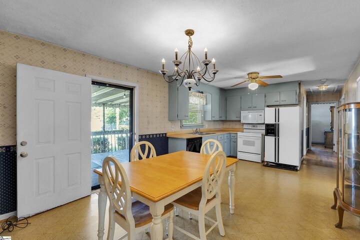Property Photo: 9 Clemson Avenue SC 29611