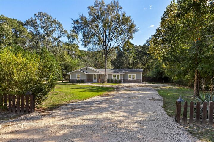 Property Photo:  247 Addicks  TX 77351 