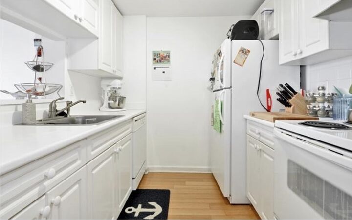Property Photo:  20 2nd St 1105  NJ 07030 