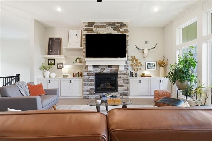 Property Photo: 2850 W Wabash Street KS 66061