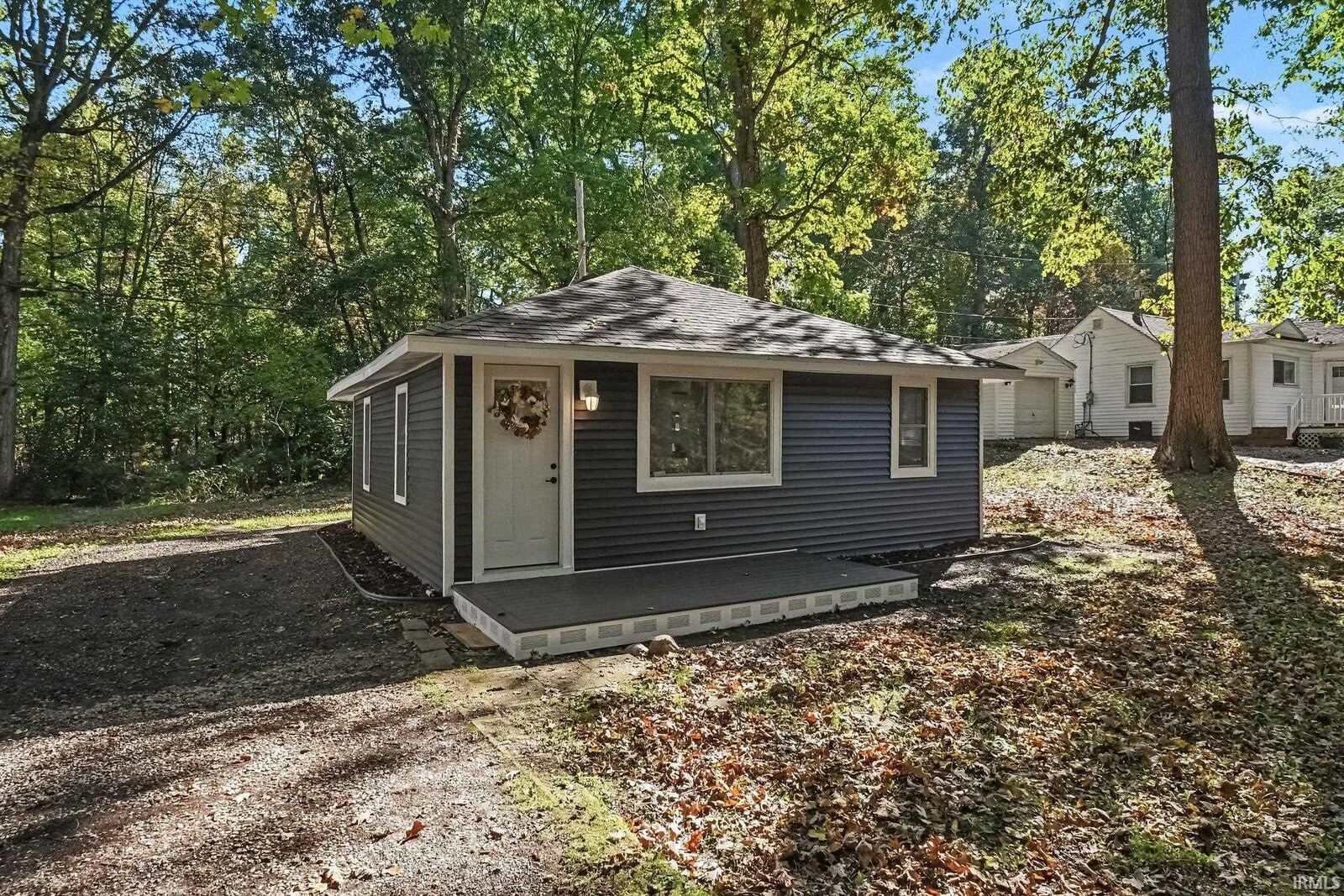 Property Photo: 54476 Avalon Drive IN 46628-5762