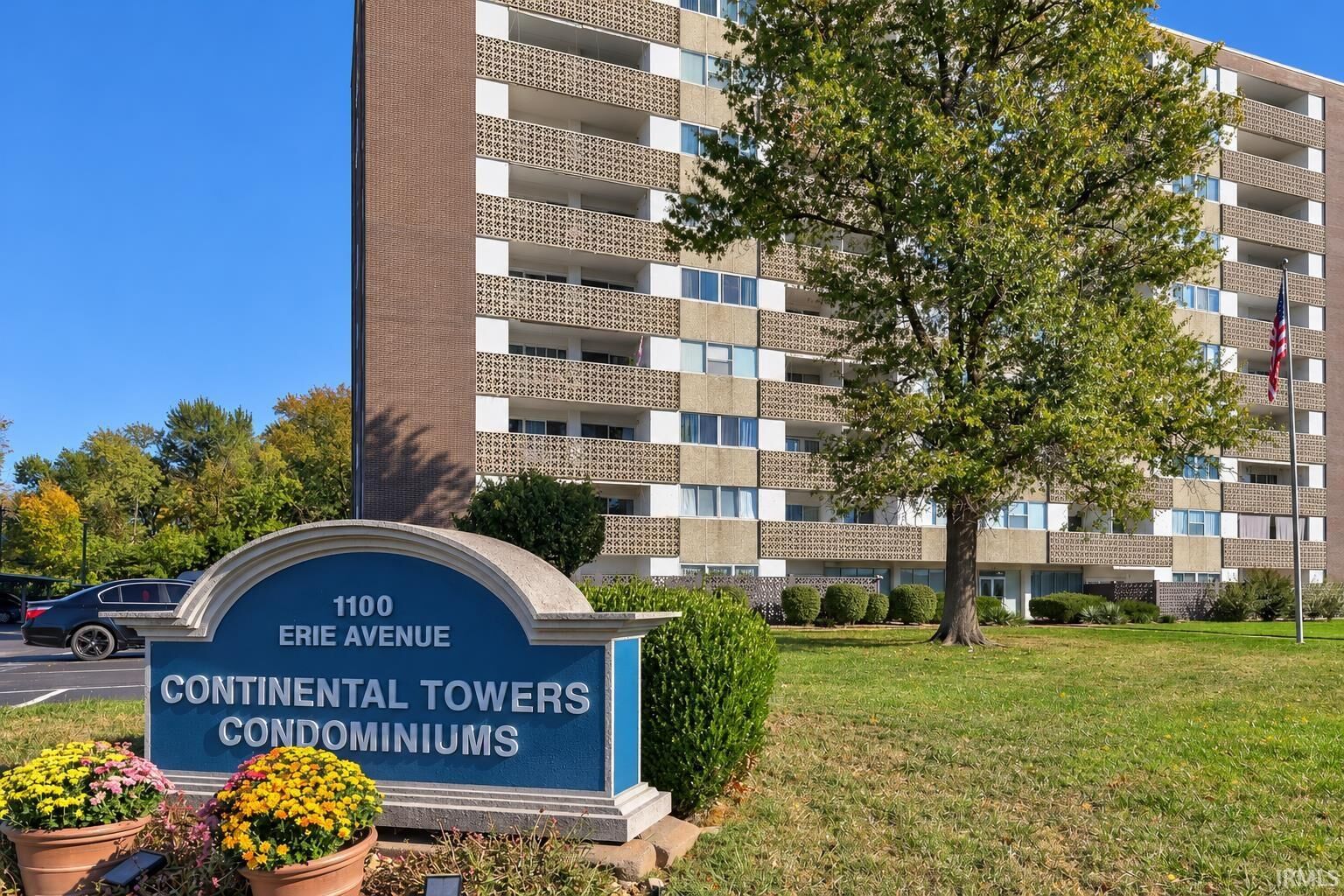 Property Photo:  1100 Erie Avenue 102  IN 47715 