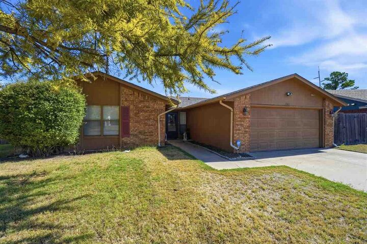 Property Photo: 803 NW 68th St OK 73505