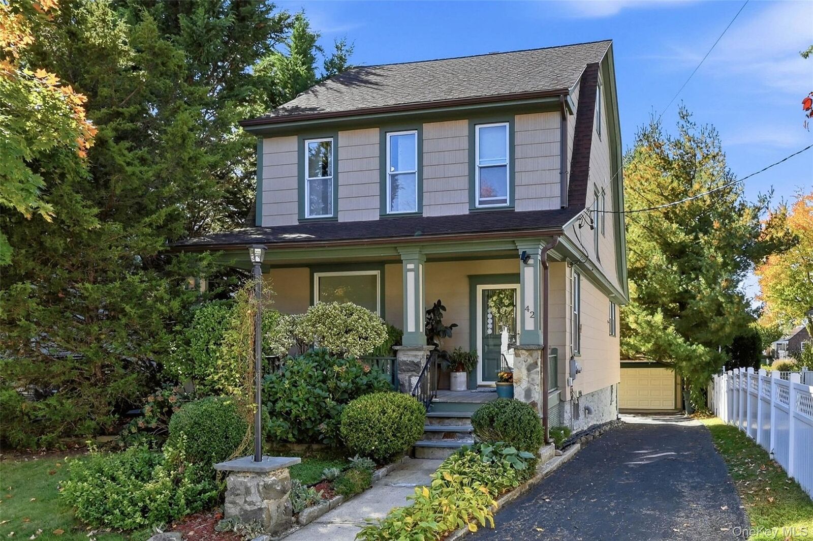 Property Photo:  42 Park Avenue  NY 10573 
