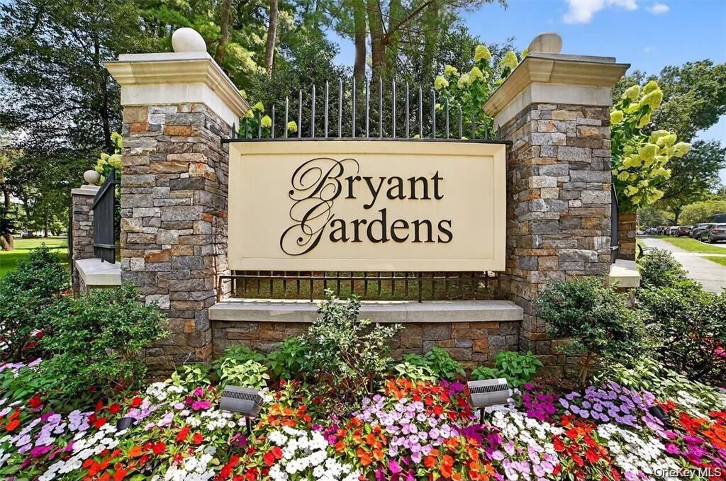 Property Photo:  9 Bryant Crescent 2N  NY 10605 