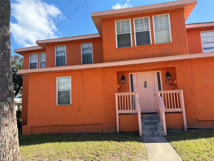 Property Photo: 314 University Boulevard FL 32118