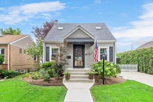 Property Photo: 9440 S Clifton Park Avenue IL 60805