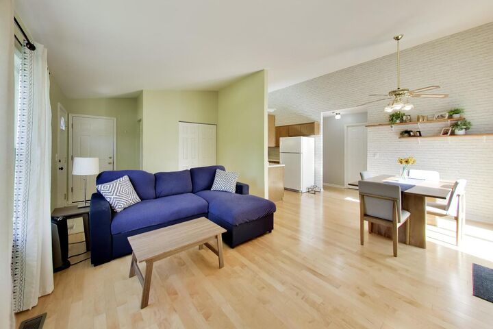Property Photo:  1433 Oxford Street  IL 60188 