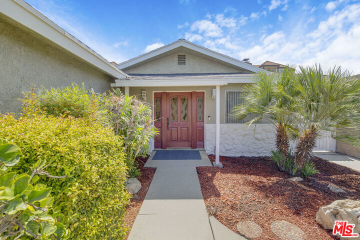 Property Photo:  3234 Locust Avenue  CA 90807 