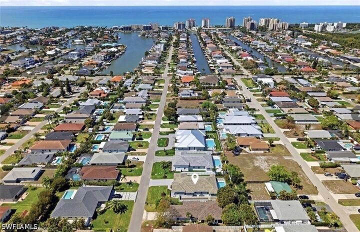Property Photo: 553 106th Avenue N FL 34108