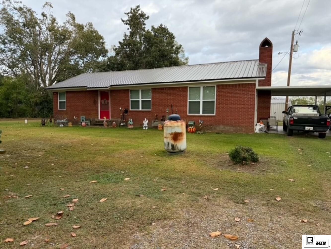 Property Photo:  1921 Highway 583  LA 71269 