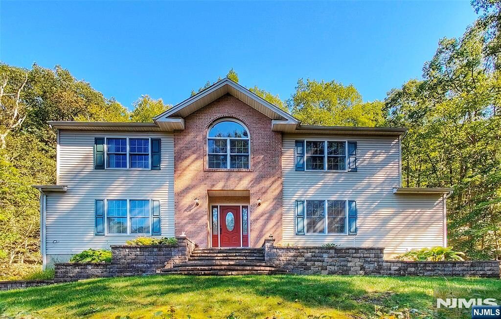 Property Photo:  281 Kinnelon Road  NJ 07405 