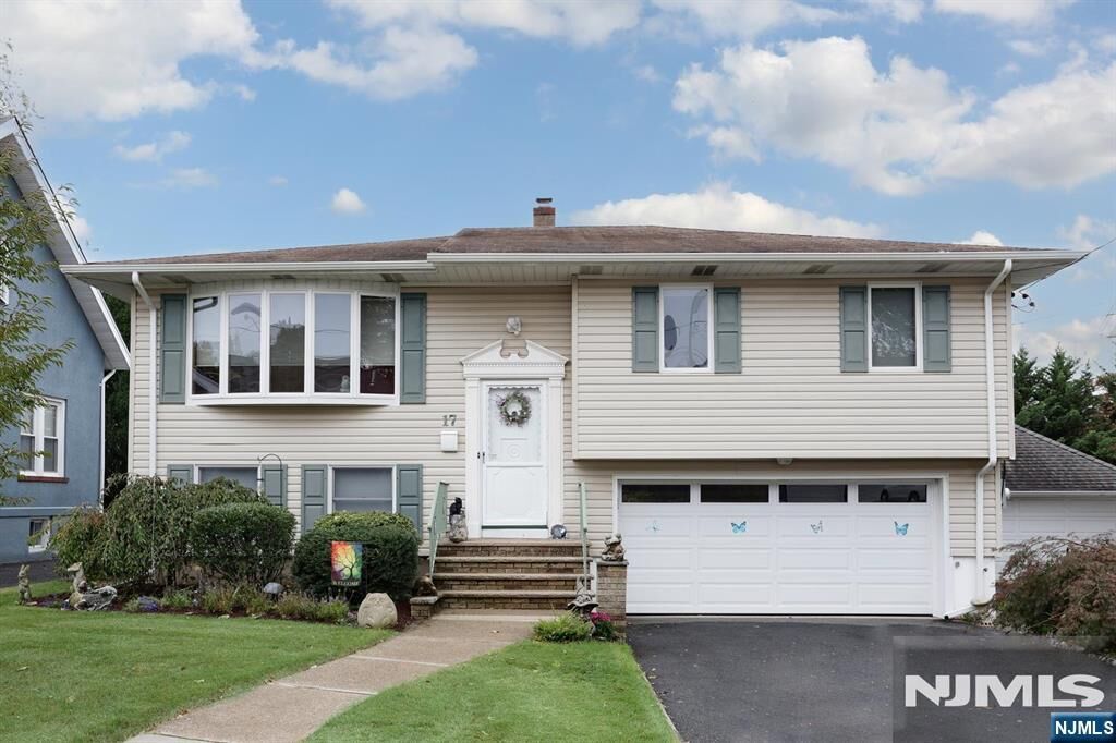 Property Photo:  17 Marinus Street  NJ 07662 