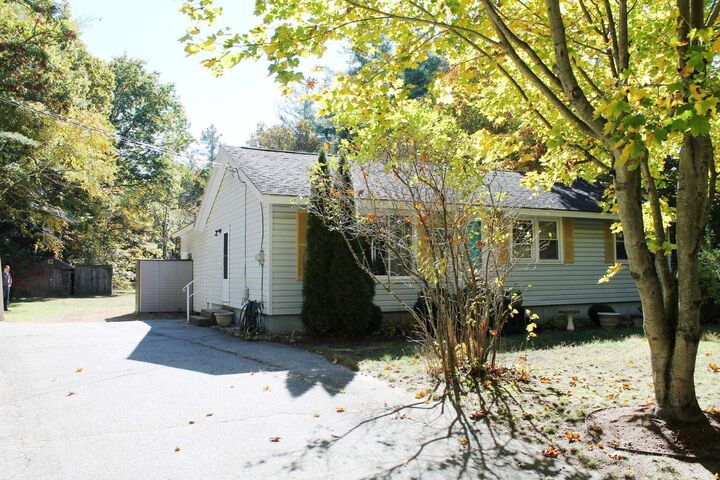 Property Photo:  25 Corning Road  NH 03052 