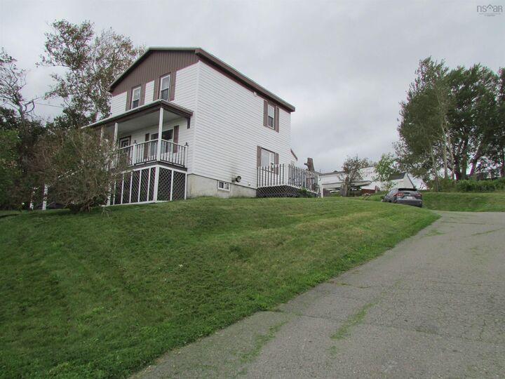 Property Photo:  476 Purves Street  NS B2A 1E3 