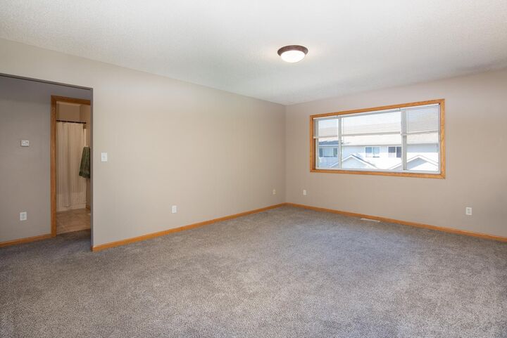 Property Photo: 416 Tanager Path MN 56001