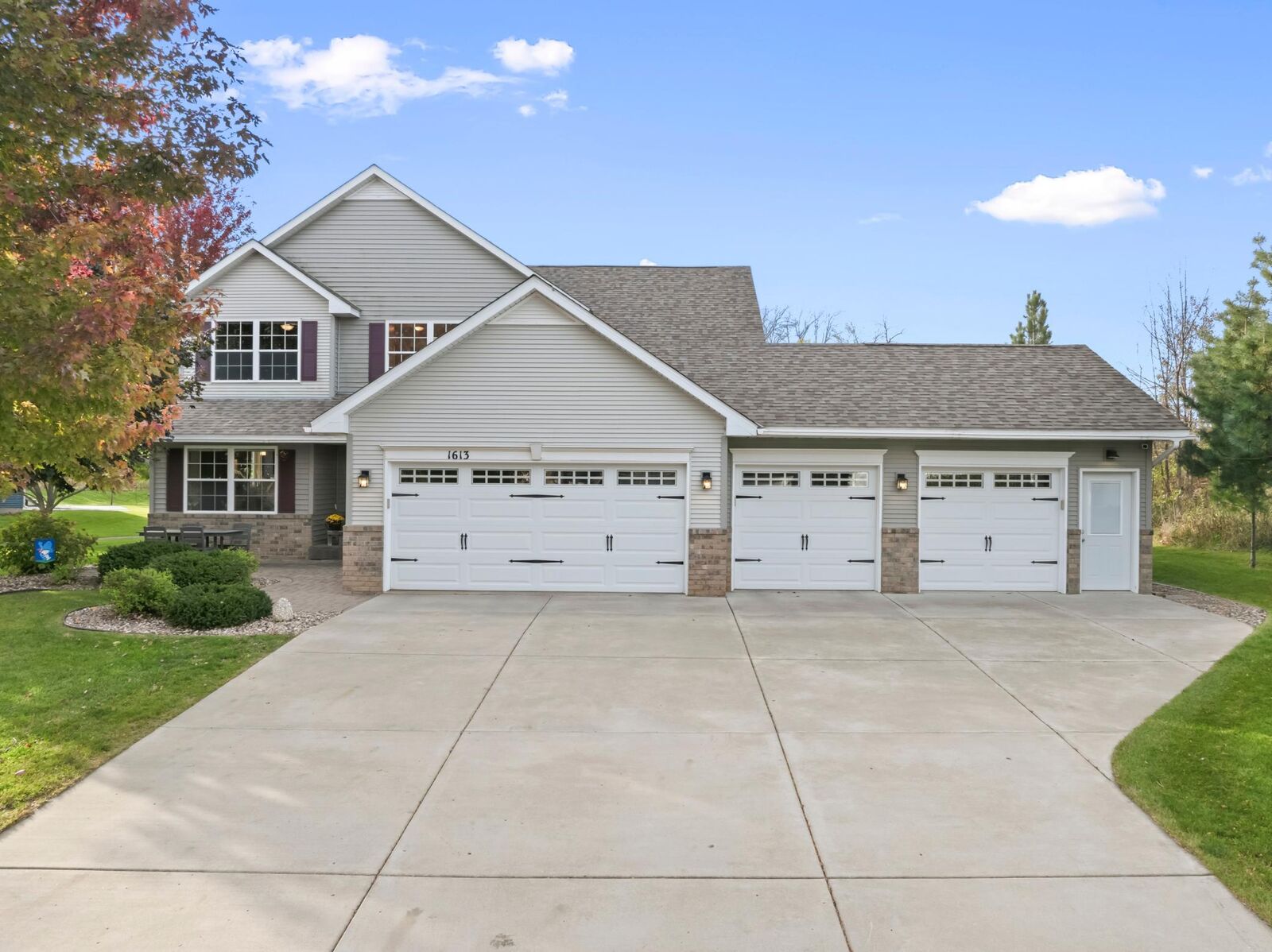 Property Photo: 1613 Pinnacle Drive MN 55019