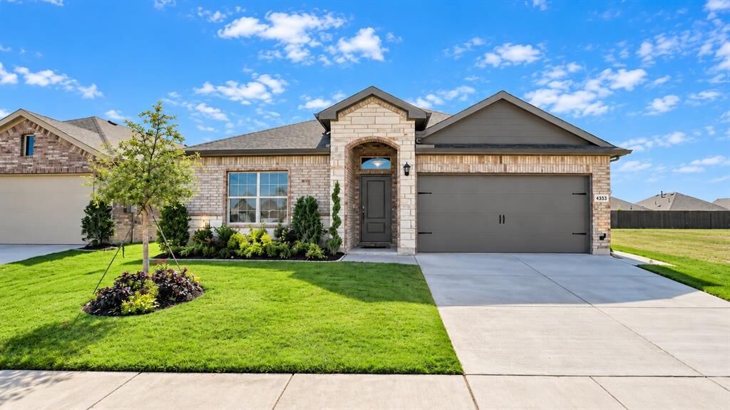 Property Photo:  4353 Mill Stream Lane  TX 76036 