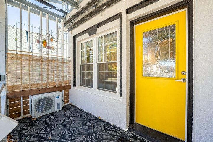 Property Photo:  82 Kehl Street  ON N2M 3T9 