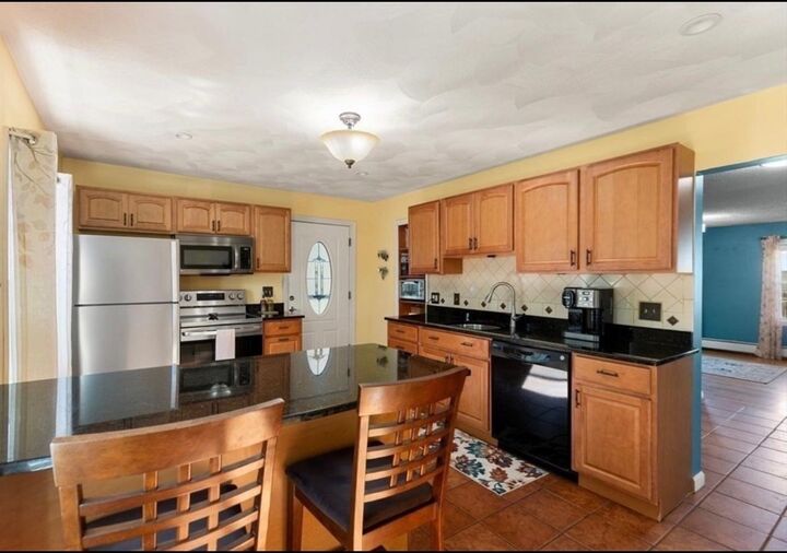 Property Photo:  200 Lynnfield St 1  MA 01960 