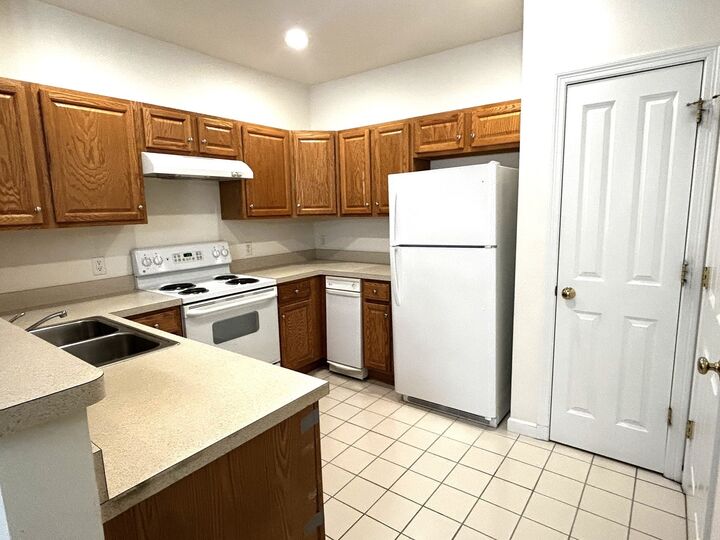 Property Photo:  174 Haverhill Street 325  MA 01810 