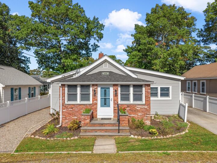 Property Photo: 7 Galavotti Ave MA 02571