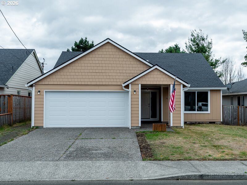 Property Photo: 765 4th Ave OR 97138