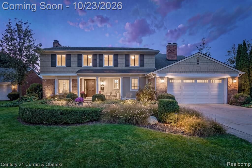 Property Photo:  61 Roslyn Road  MI 48236 