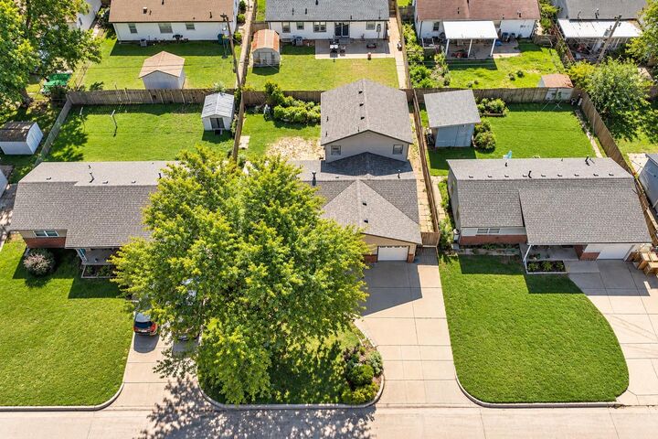 Property Photo:  1433 W Rita St  KS 67213 
