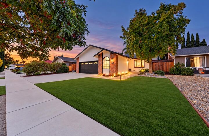 Property Photo:  6039 Foothill Glen Drive  CA 95123 