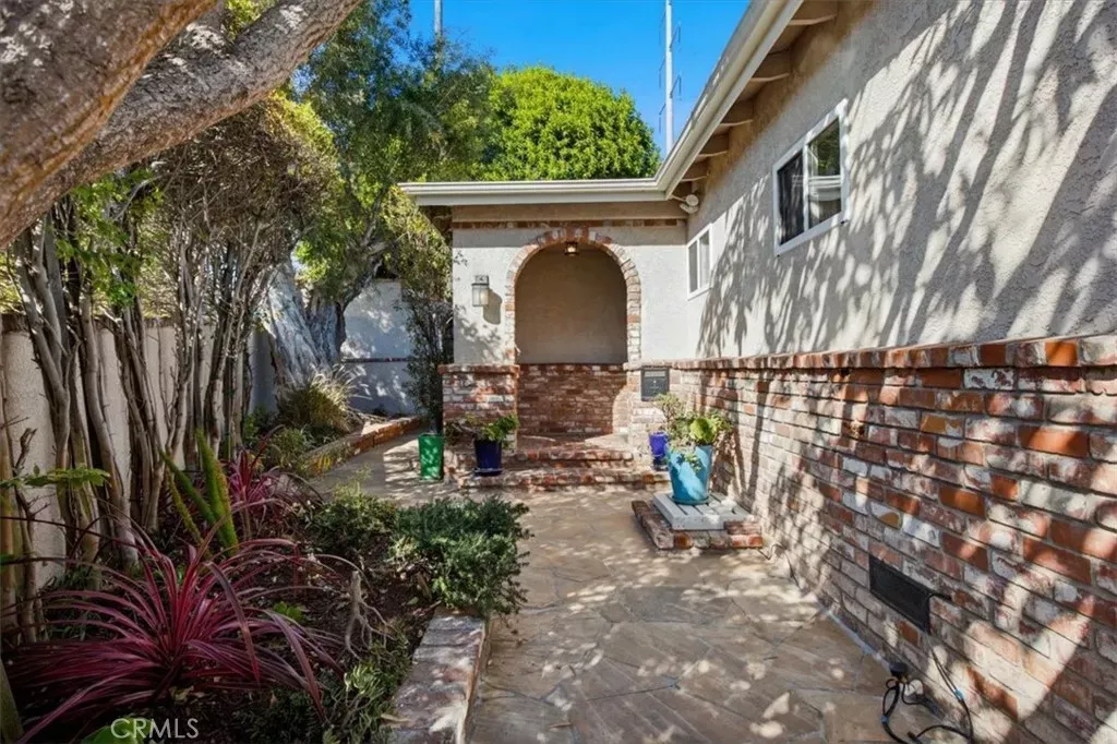 Property Photo:  3624 Bell Ave  CA 90266 