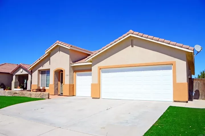 Property Photo:  11728 Trailwood Street  CA 92392 