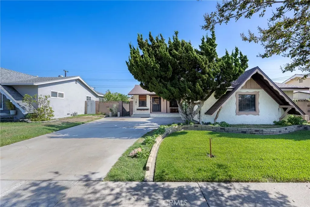 Property Photo:  7660 El Chaco  CA 90620 