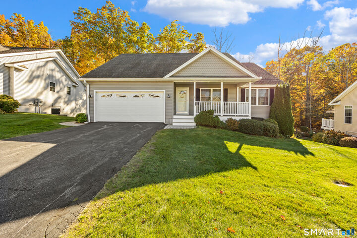 Property Photo:  8 Hannah Way  CT 06791 